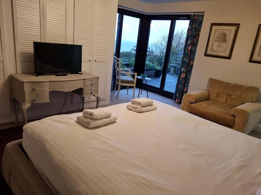 Spacious Detached Home With Beautiful Seaviews, Sleeps 6 Trimingham Exterior photo